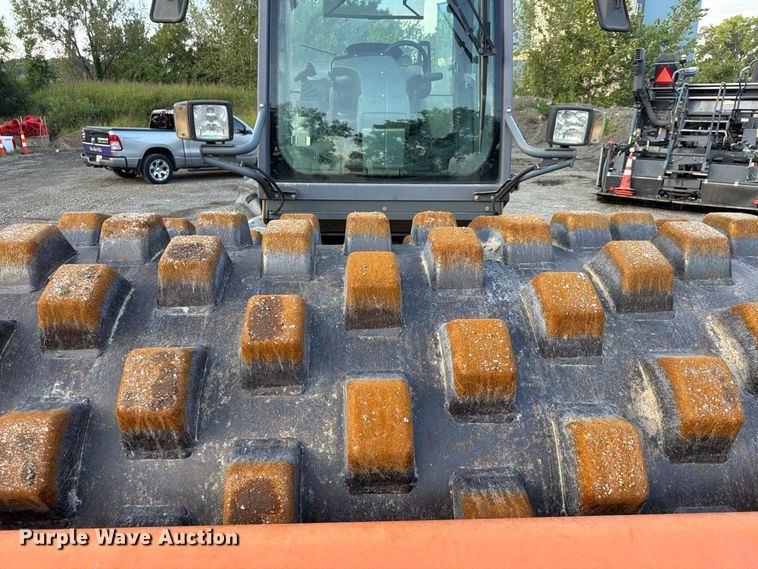 image for item FU4729 2017 Hamm H 12i P single drum vibratory roller