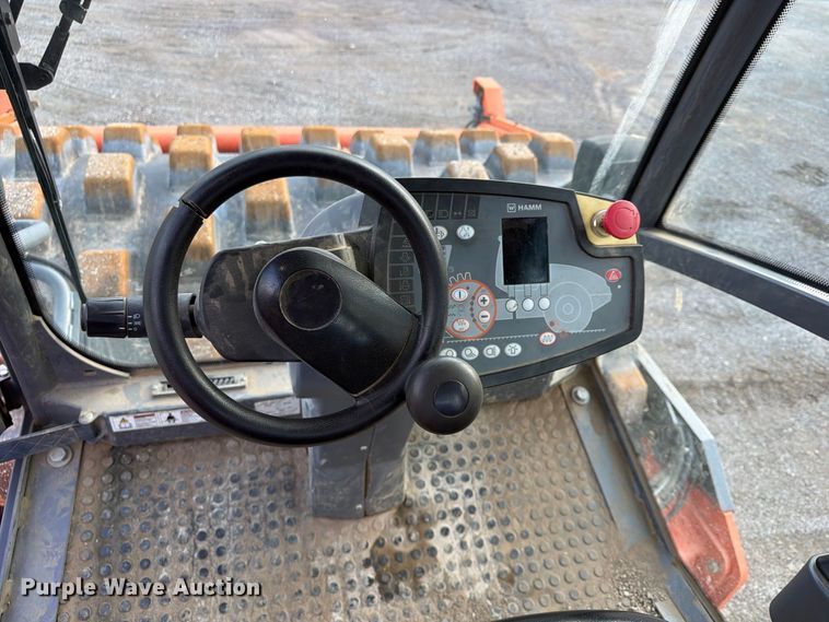 image for item FU4729 2017 Hamm H 12i P single drum vibratory roller