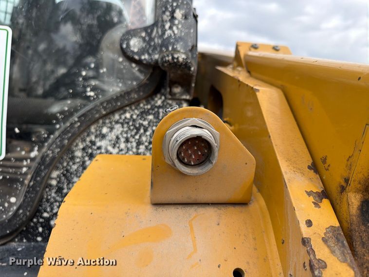 image for item FU4730 2021 Caterpillar 272D3 skid steer loader