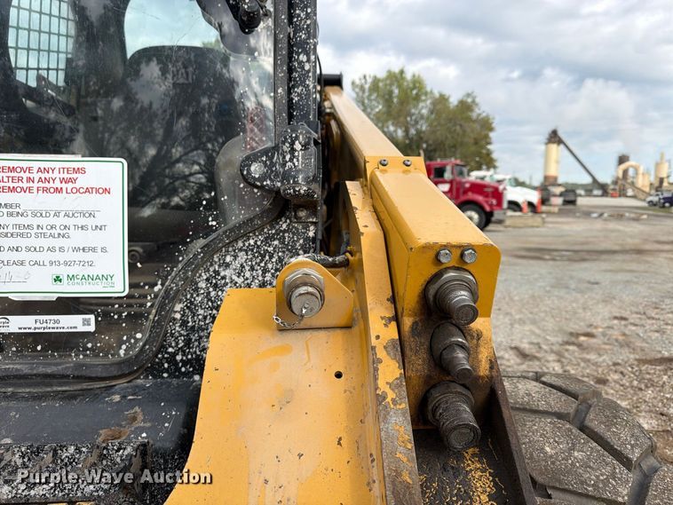 image for item FU4730 2021 Caterpillar 272D3 skid steer loader