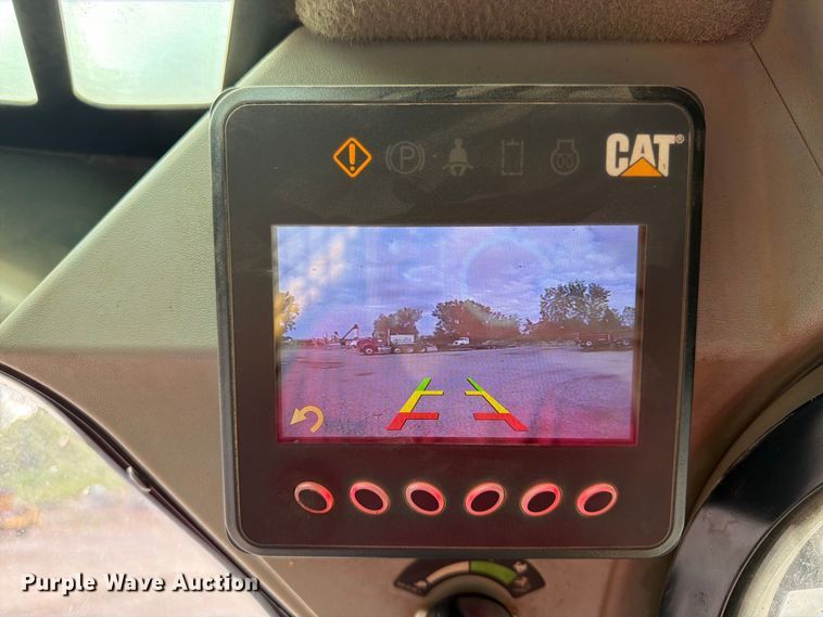 image for item FU4730 2021 Caterpillar 272D3 skid steer loader