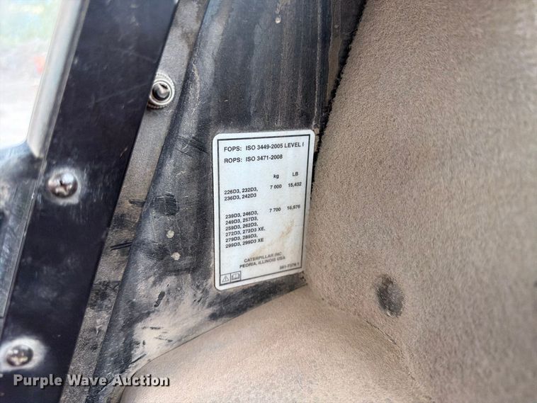image for item FU4730 2021 Caterpillar 272D3 skid steer loader