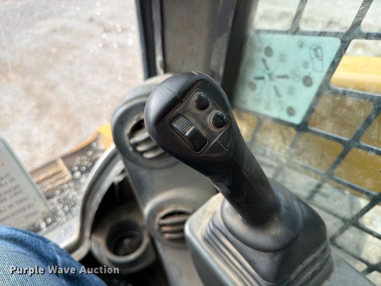 image for item FU4730 2021 Caterpillar 272D3 skid steer loader