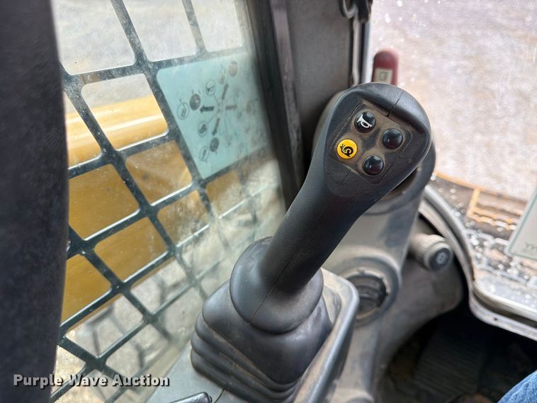 image for item FU4730 2021 Caterpillar 272D3 skid steer loader