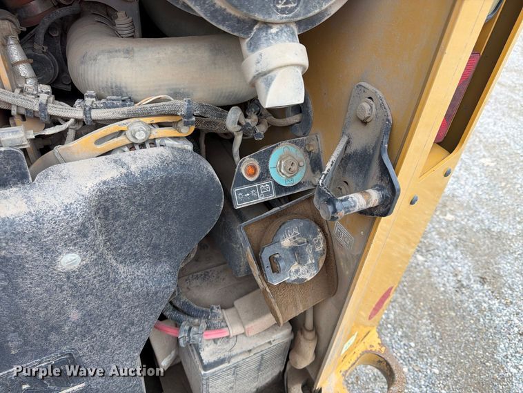 image for item FU4730 2021 Caterpillar 272D3 skid steer loader