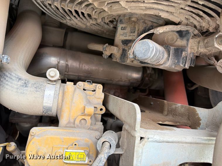 image for item FU4730 2021 Caterpillar 272D3 skid steer loader