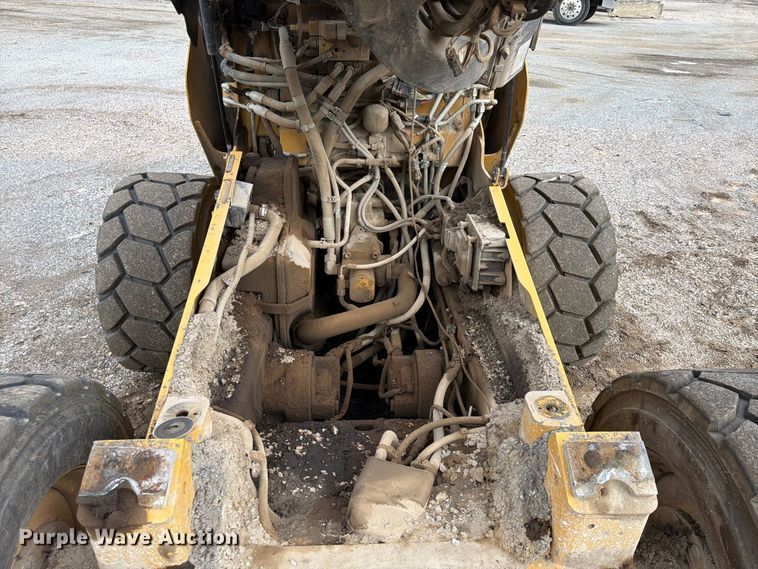 image for item FU4730 2021 Caterpillar 272D3 skid steer loader