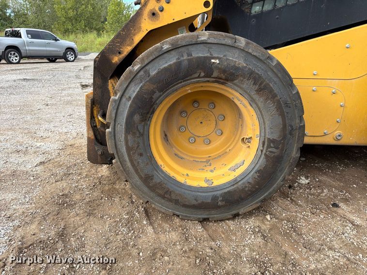 image for item FU4730 2021 Caterpillar 272D3 skid steer loader