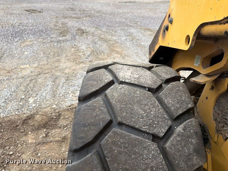 image for item FU4730 2021 Caterpillar 272D3 skid steer loader