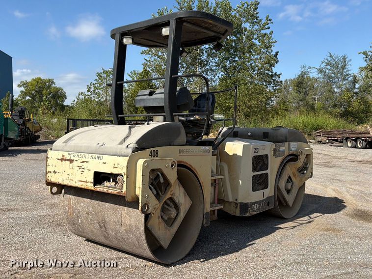 image for item FU4731 Ingersoll-Rand DD-70 double drum vibratory roller