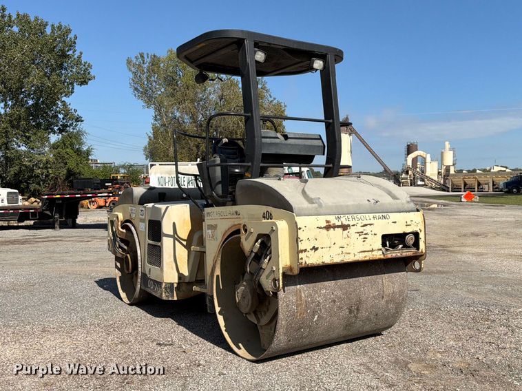 image for item FU4731 Ingersoll-Rand DD-70 double drum vibratory roller