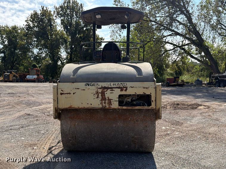 image for item FU4731 Ingersoll-Rand DD-70 double drum vibratory roller