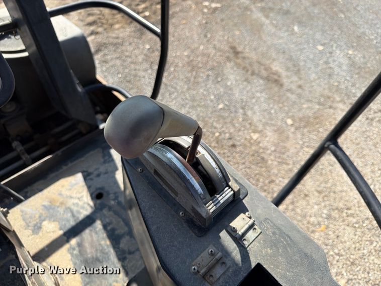 image for item FU4731 Ingersoll-Rand DD-70 double drum vibratory roller