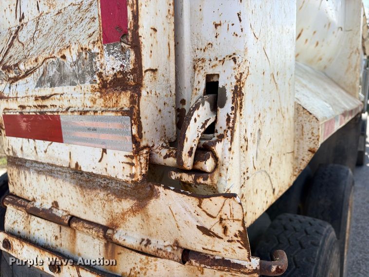 image for item FU4732 1996 Western Construction Components STR26 end dump trailer