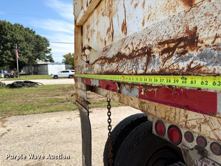 image for item FU4732 1996 Western Construction Components STR26 end dump trailer
