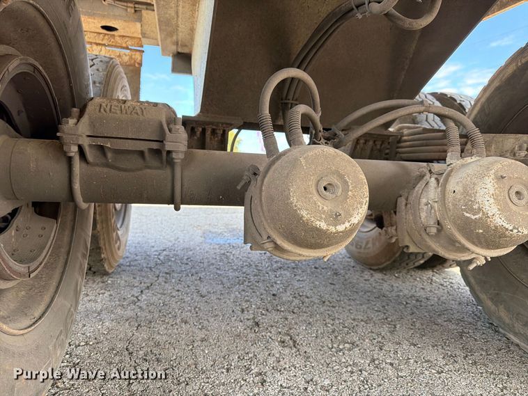 image for item FU4732 1996 Western Construction Components STR26 end dump trailer
