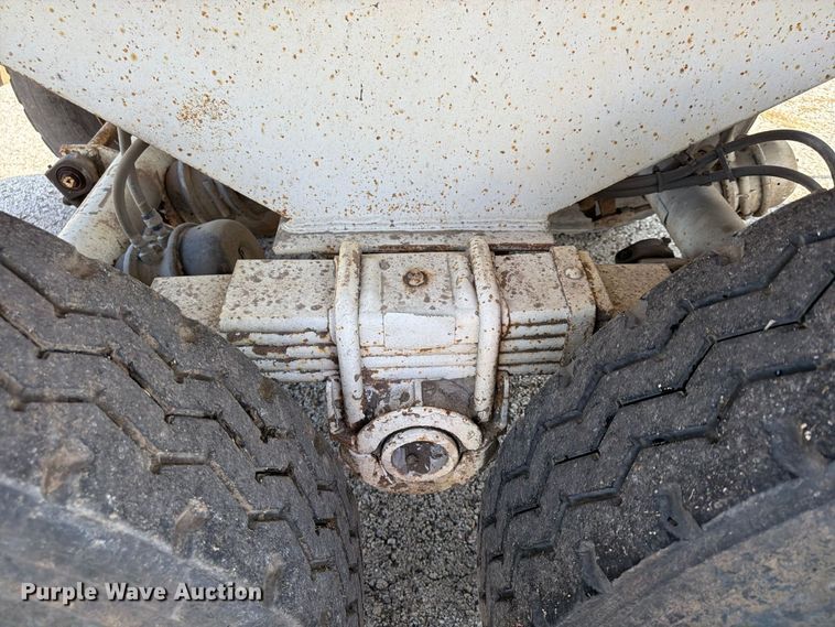image for item FU4732 1996 Western Construction Components STR26 end dump trailer