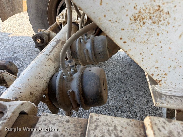 image for item FU4732 1996 Western Construction Components STR26 end dump trailer