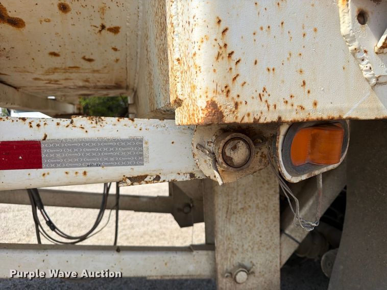 image for item FU4732 1996 Western Construction Components STR26 end dump trailer