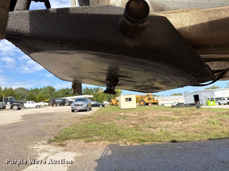 image for item FU4732 1996 Western Construction Components STR26 end dump trailer