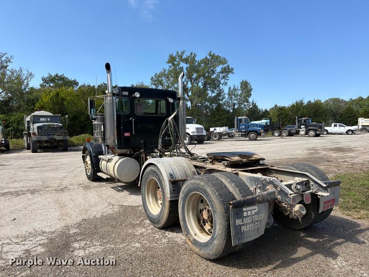 image for item FU4733 1999 Kenworth W900 semi truck