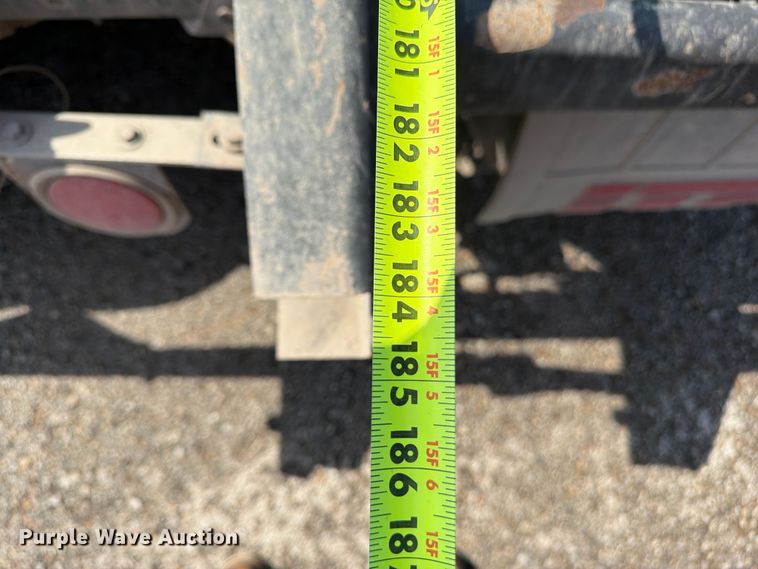 image for item FU4733 1999 Kenworth W900 semi truck