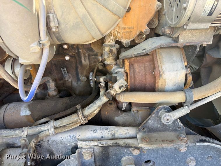 image for item FU4733 1999 Kenworth W900 semi truck