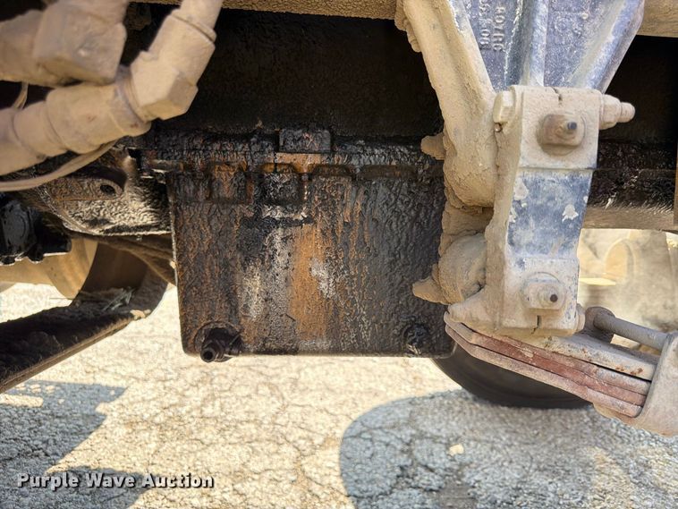 image for item FU4733 1999 Kenworth W900 semi truck