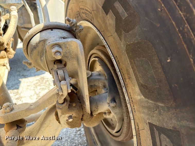 image for item FU4733 1999 Kenworth W900 semi truck