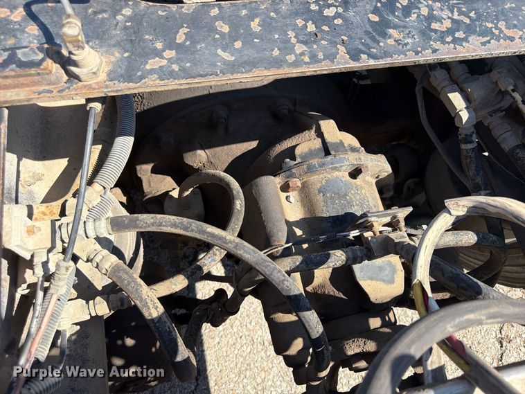 image for item FU4733 1999 Kenworth W900 semi truck