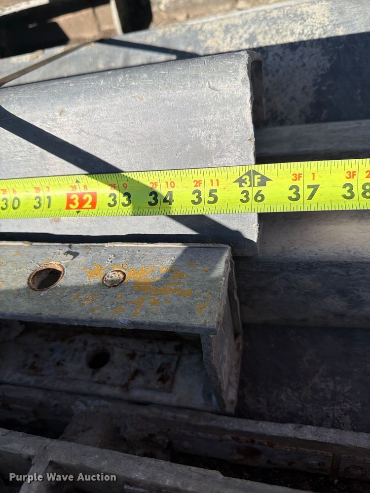 image for item FU4743 8' W concrete forms