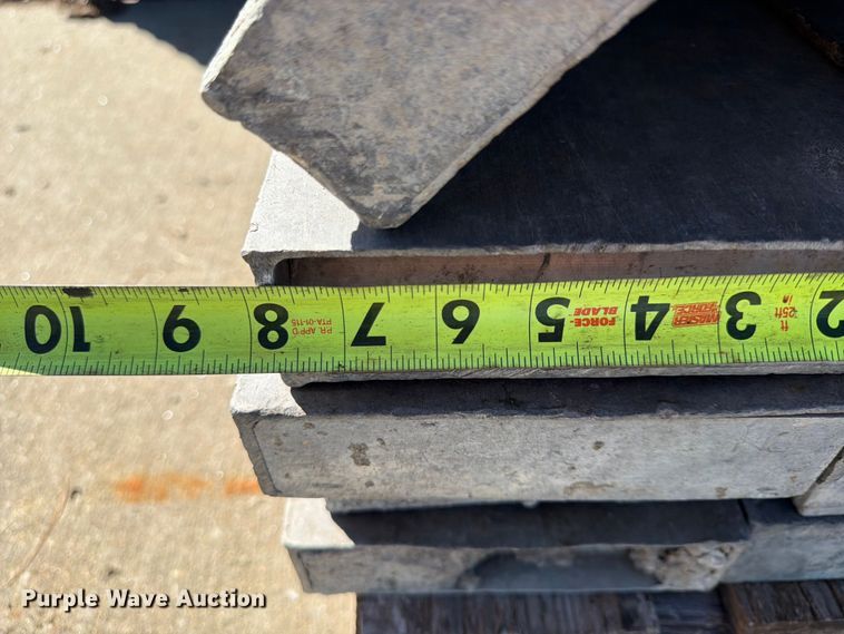image for item FU4743 8' W concrete forms
