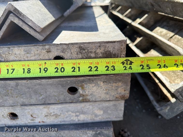 image for item FU4743 8' W concrete forms