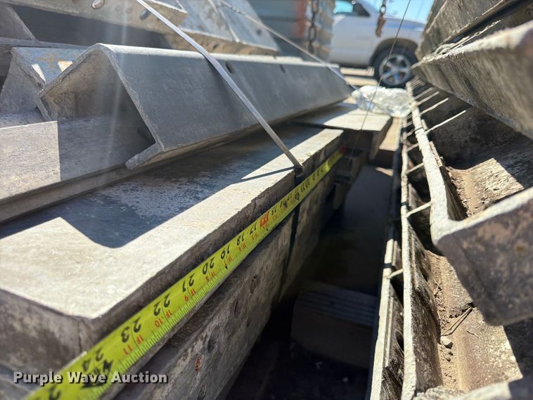 image for item FU4743 8' W concrete forms