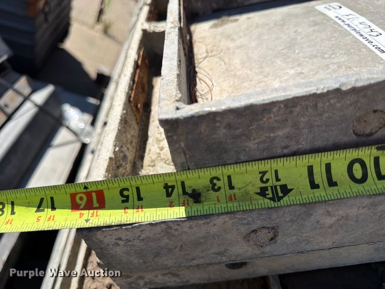 image for item FU4743 8' W concrete forms