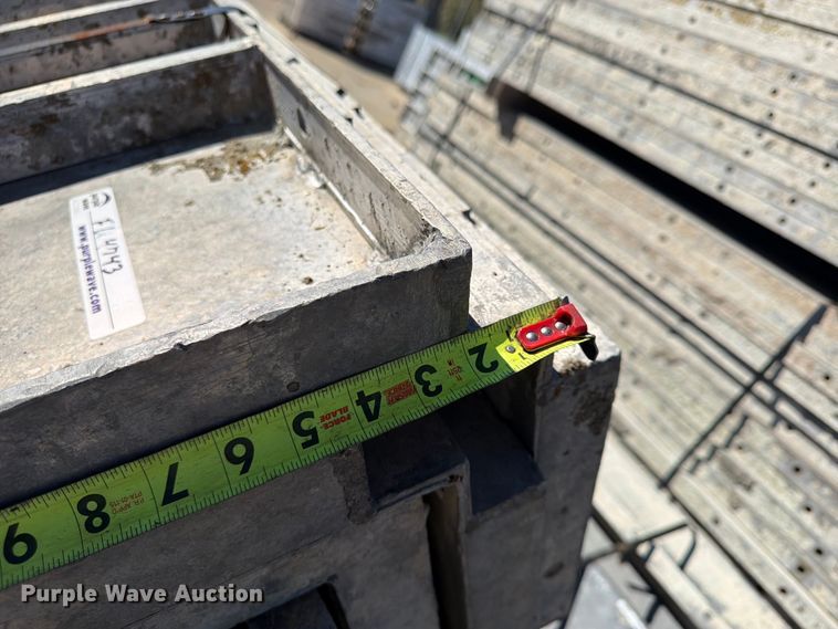 image for item FU4743 8' W concrete forms