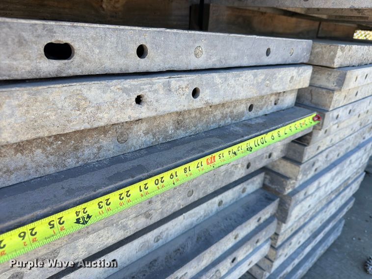 image for item FU4743 8' W concrete forms