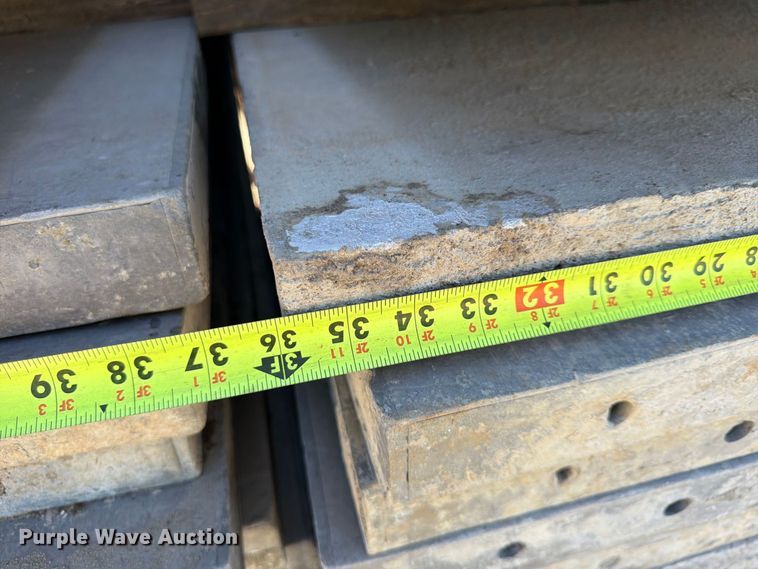 image for item FU4743 8' W concrete forms