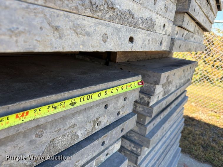 image for item FU4743 8' W concrete forms