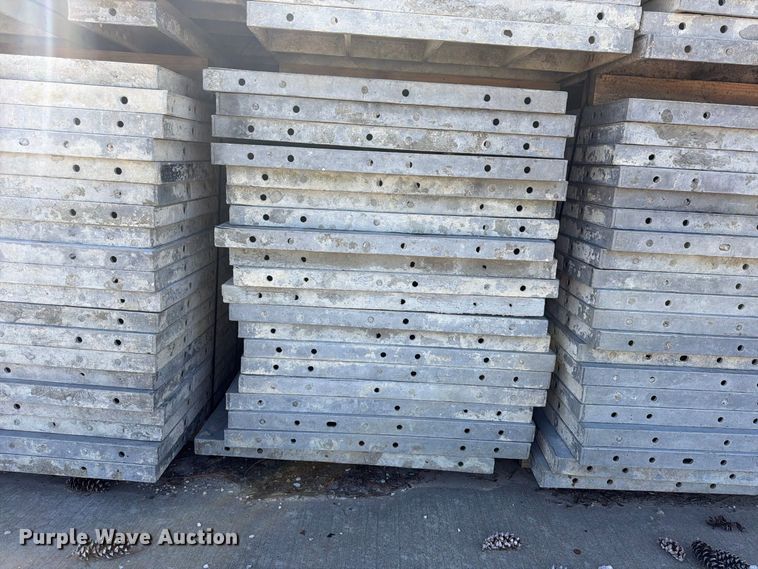 image for item FU4743 8' W concrete forms