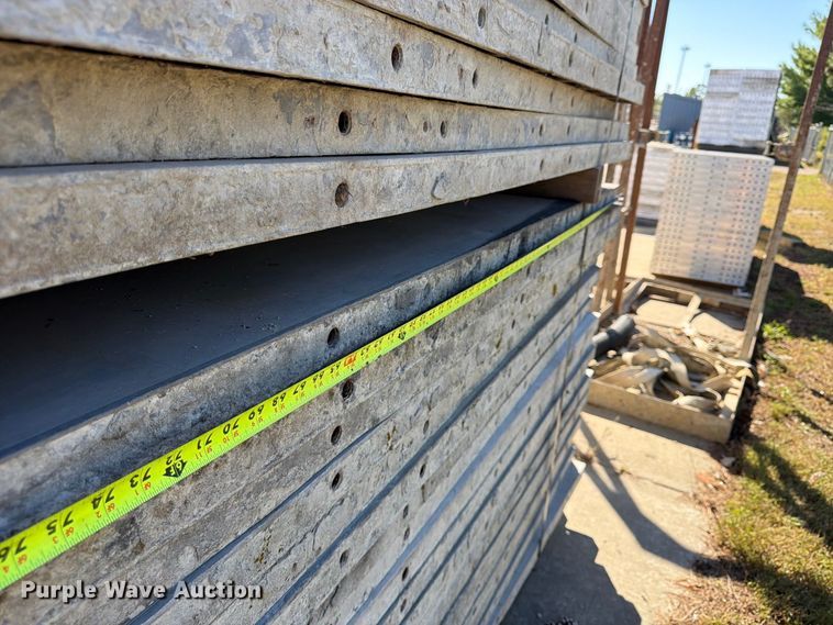 image for item FU4743 8' W concrete forms