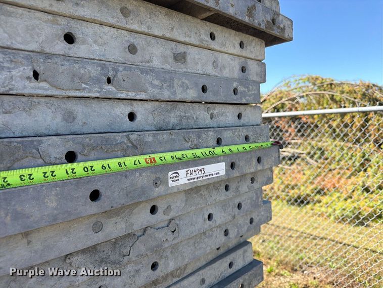 image for item FU4743 8' W concrete forms