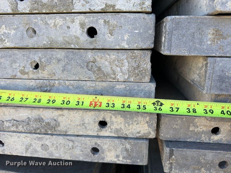 image for item FU4743 8' W concrete forms
