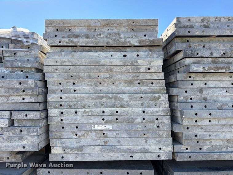 image for item FU4743 8' W concrete forms