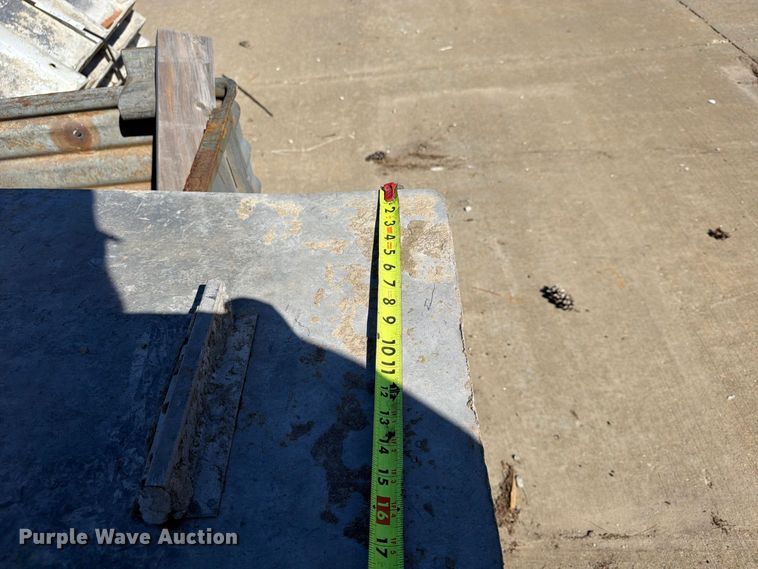 image for item FU4743 8' W concrete forms