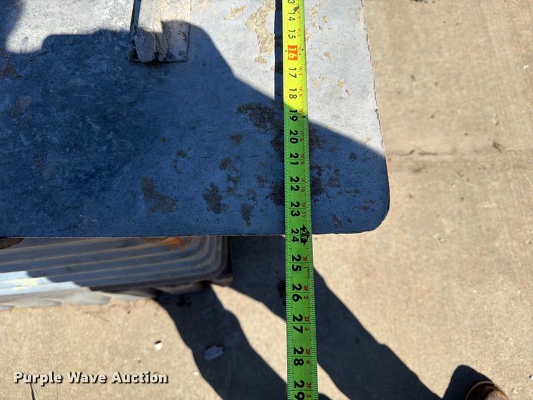 image for item FU4743 8' W concrete forms
