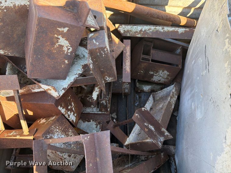 image for item FU4743 8' W concrete forms