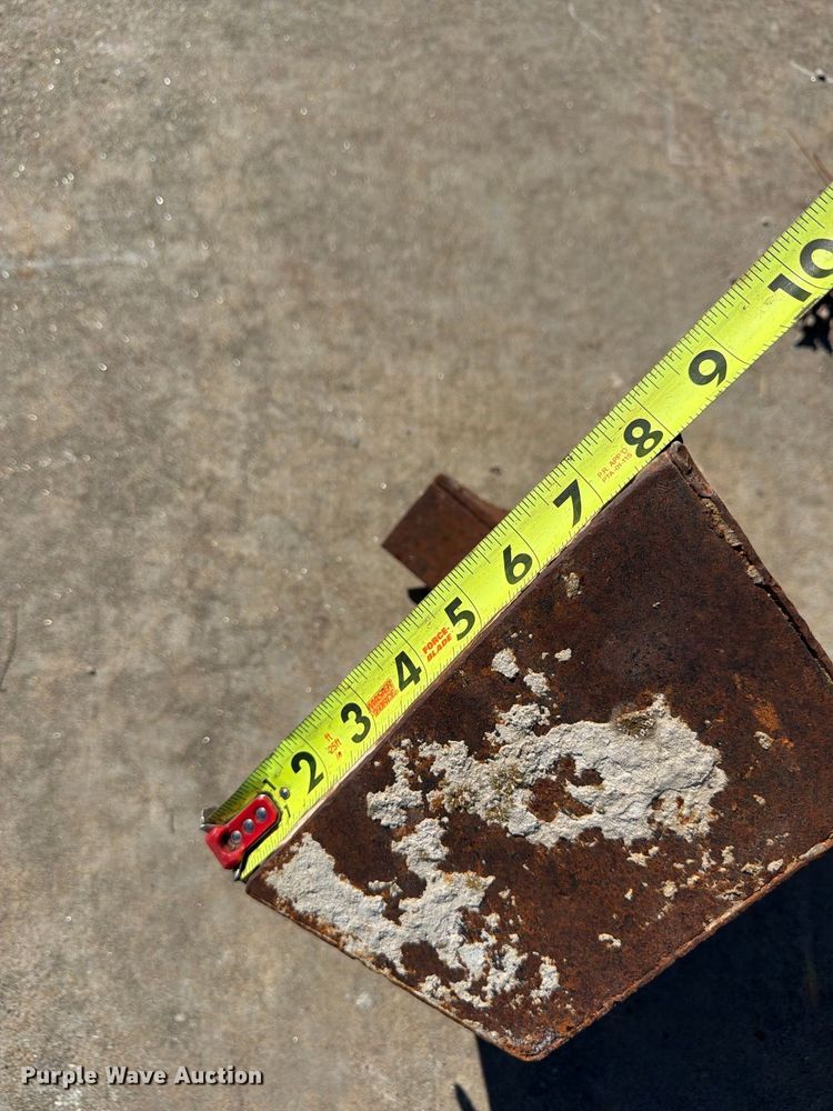 image for item FU4743 8' W concrete forms