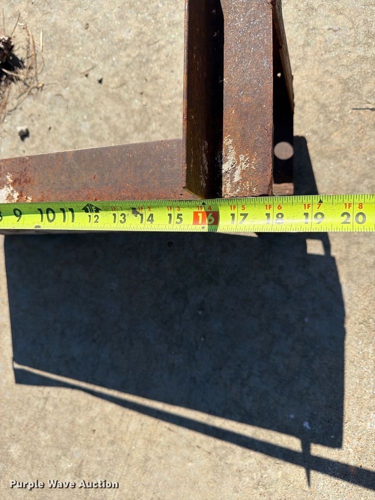 image for item FU4743 8' W concrete forms