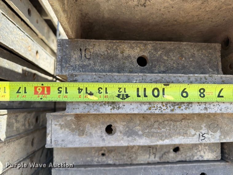 image for item FU4743 8' W concrete forms
